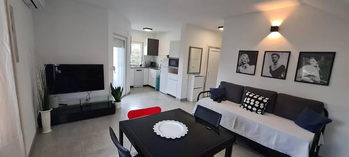 Wohnung In Barbariga-Apartment 2 Peroj